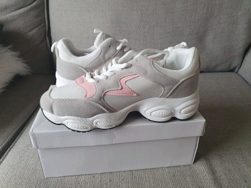 grey trainers size 5
